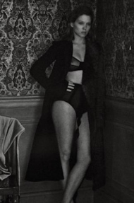 Lea Seydoux Is A Very Hot Model - 02