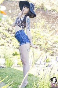 Almendra Sexy Tattooed Girl - 08
