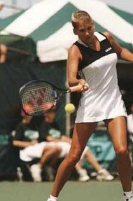 Pics of the darling of the tennis world Anna Kournikova - 09