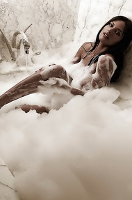 Gorgeous Emanuela De Paula - 01