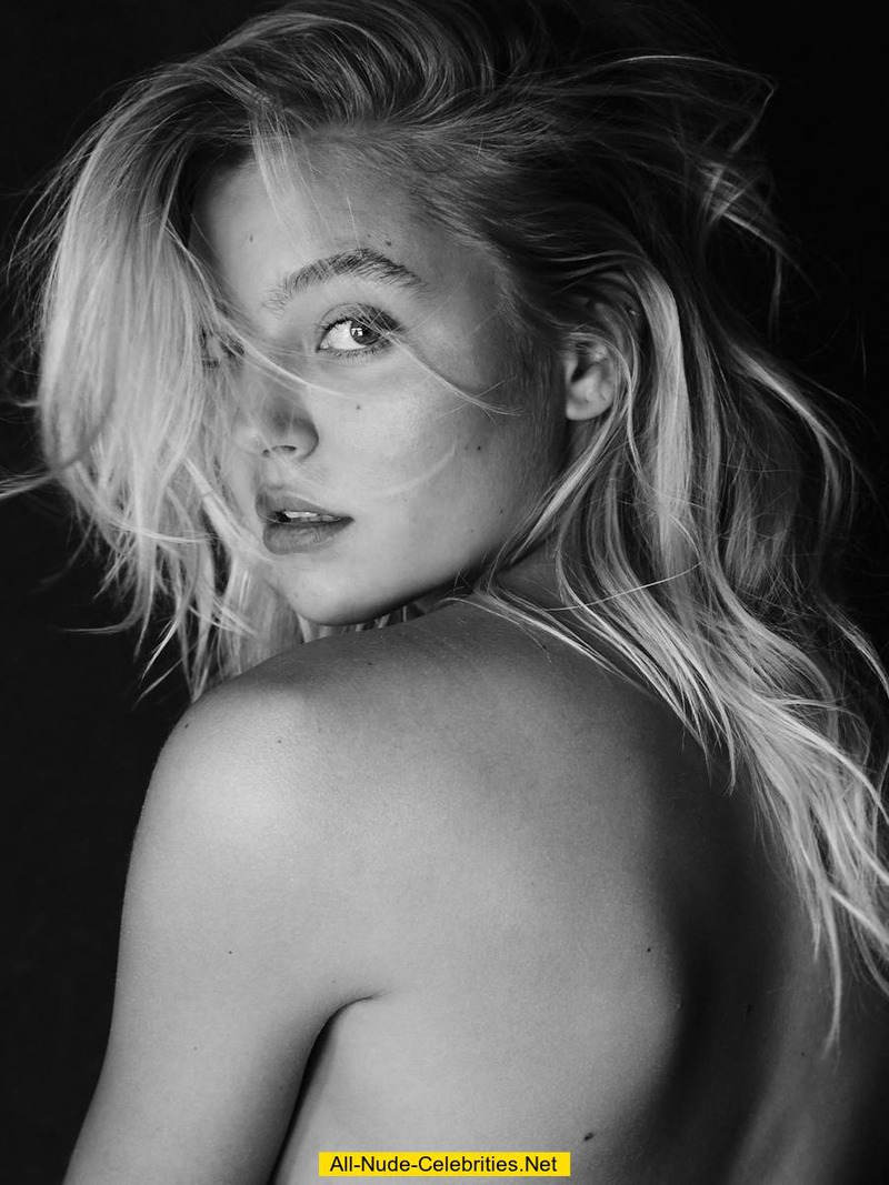 Rachel Hilbert Topless In The Studio - 