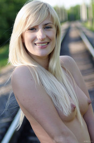 Presenting Margo H - 18