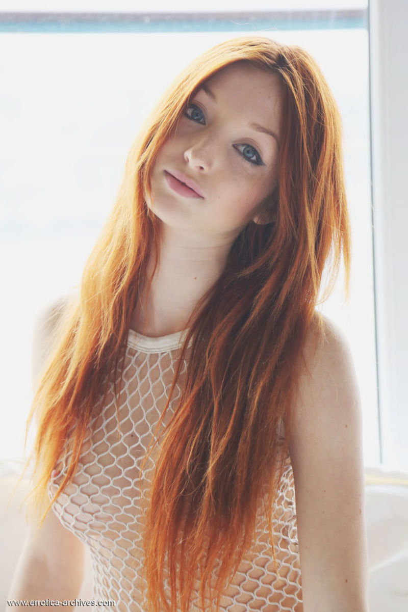 Micca Gorgeous Redhead Girl - 