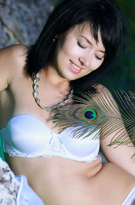 Sexy Ramina Shows Pussy - 01