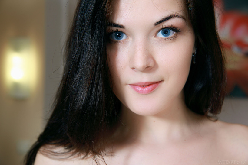 Anna Rose looks super sexy - 