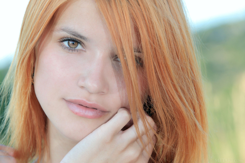 Sexy redhead Violla A loves short shorts - 