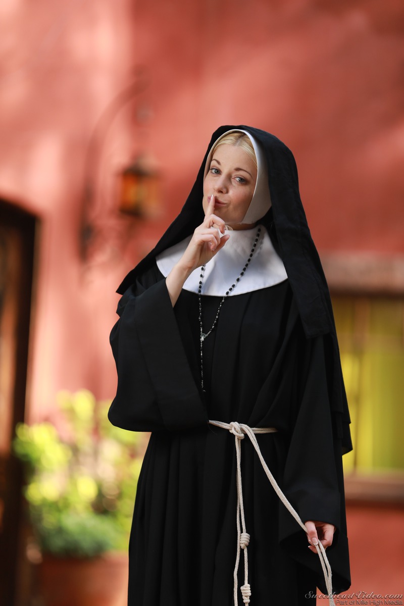 Confessions Of A Sinful Nun Charlotte - 