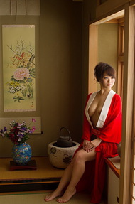 Busty Japanese Marina Shiraishi - 13