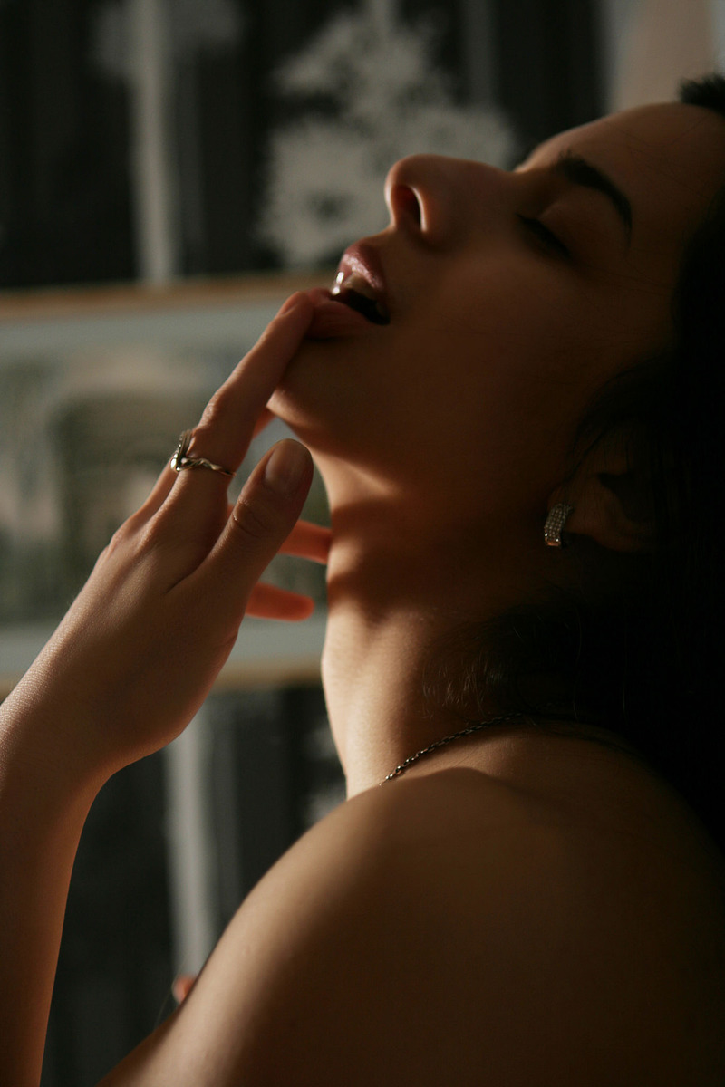 Beth Strips In The Darkness - 