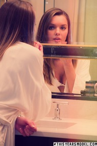 Perfect Teen Model Michelle Jean Strips In The Bathroom - 00