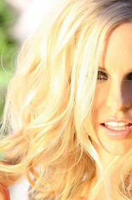 Julie Michel hot sporty babe - 14