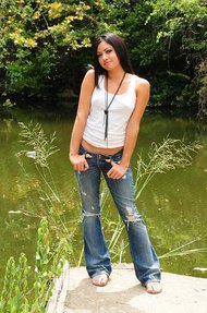 Cierra pulls down her ripped denim and shows her round ass - 00