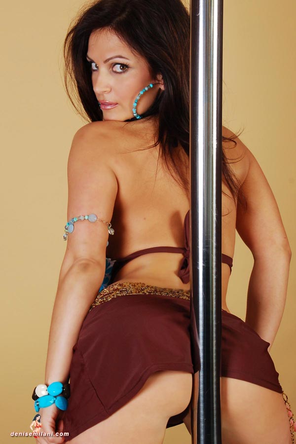 Denise Milani Latin Gogo Babe - 