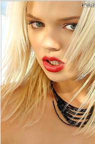 Ellen Saint Blondie - 13